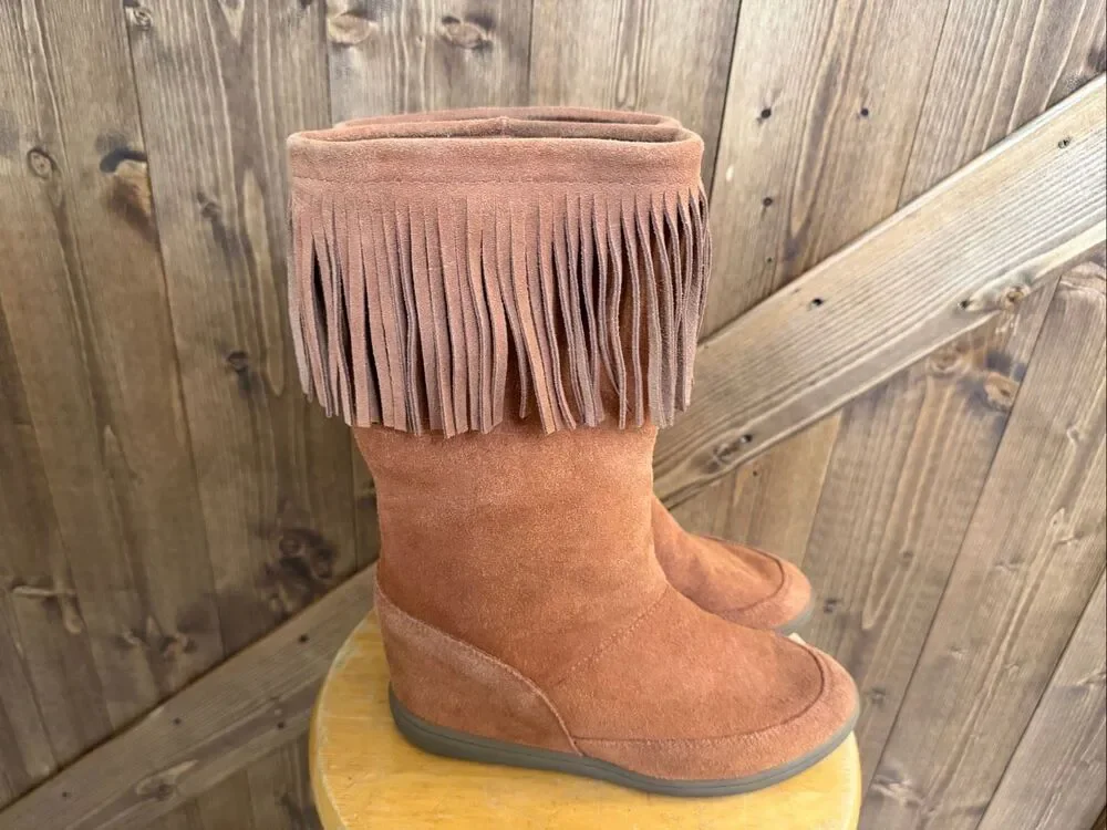 Skechers Women’s Size 7.5 Brown Suede Fringe Mid-Calf Boots
